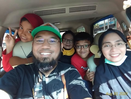 Album : Maknyoss Touring kemerdekaan