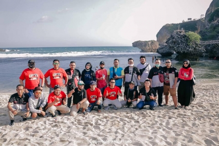 Album : Maknyoss Touring kemerdekaan