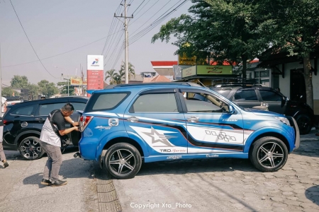 Album : Maknyoss Touring kemerdekaan