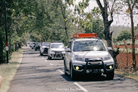 Album : Maknyoss Touring kemerdekaan