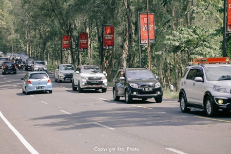 Album : Maknyoss Touring kemerdekaan